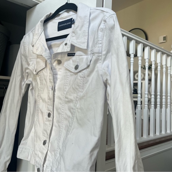 3/$25 ✨ Calvin Klein Jean jacket - Picture 4 of 4